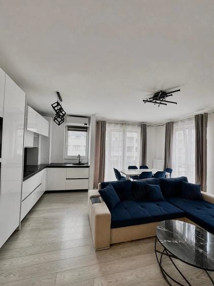 Apartament cu 3 camere decomandat în Central