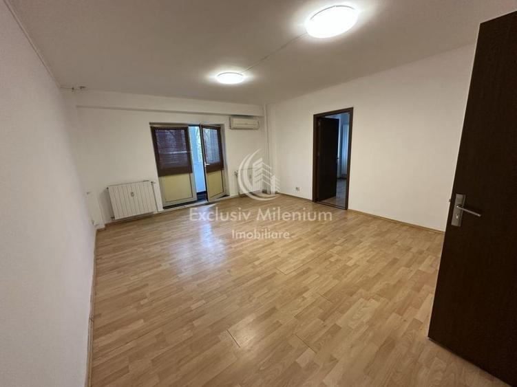 Birou, de 80 mp, în P-ța Alba Iulia