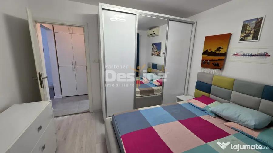 Apartament cu 3 camere decomandat, mobilat în Cornitoiu