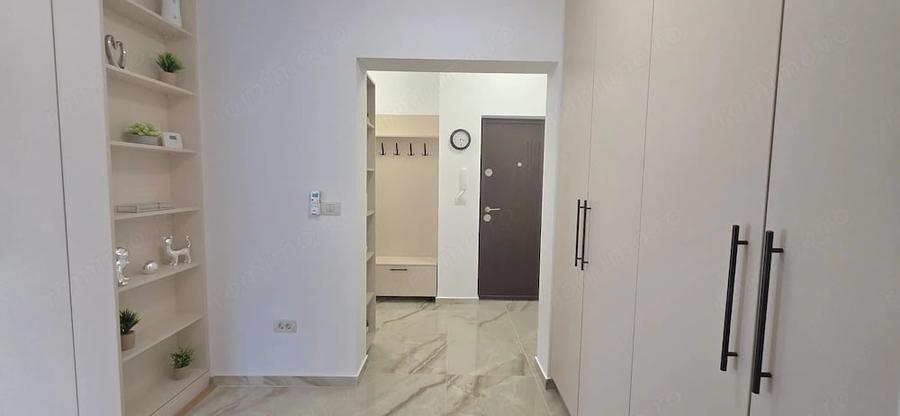 Garsonieră decomandată în Central
