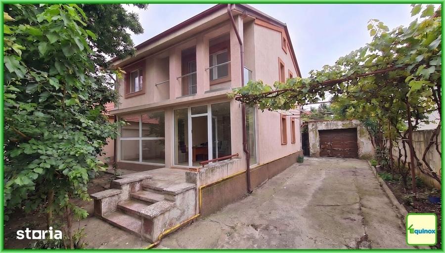 Casă cu 3 camere cu Teren 300 Mp în Central