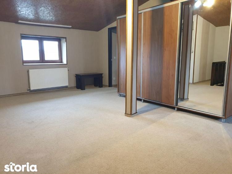 Apartament cu 4 camere în Central