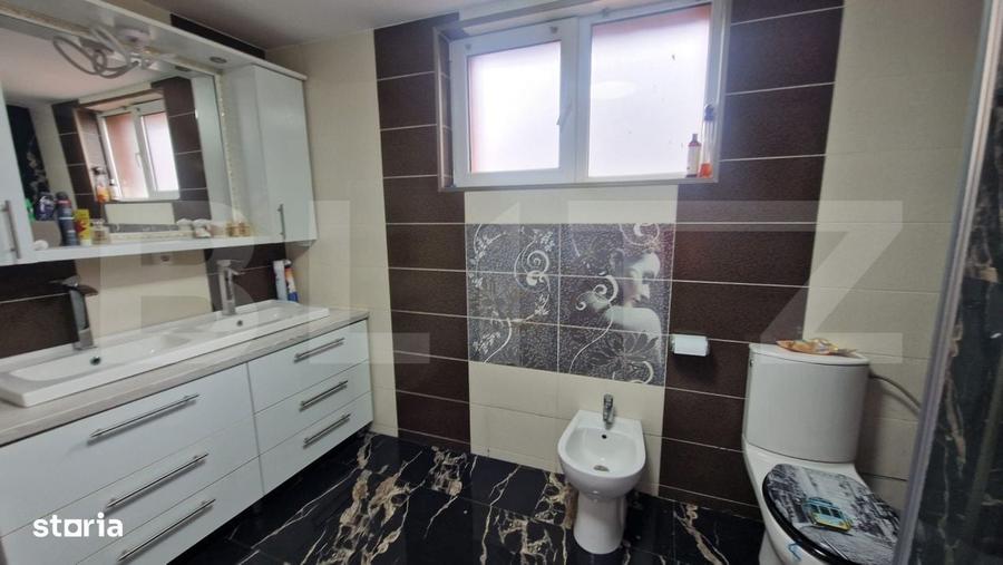 Casă cu 4 camere cu Piscina în Baciu