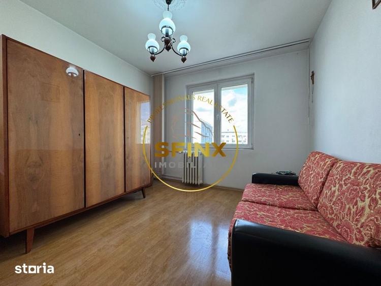 Apartament cu 3 camere decomandat în Vitan