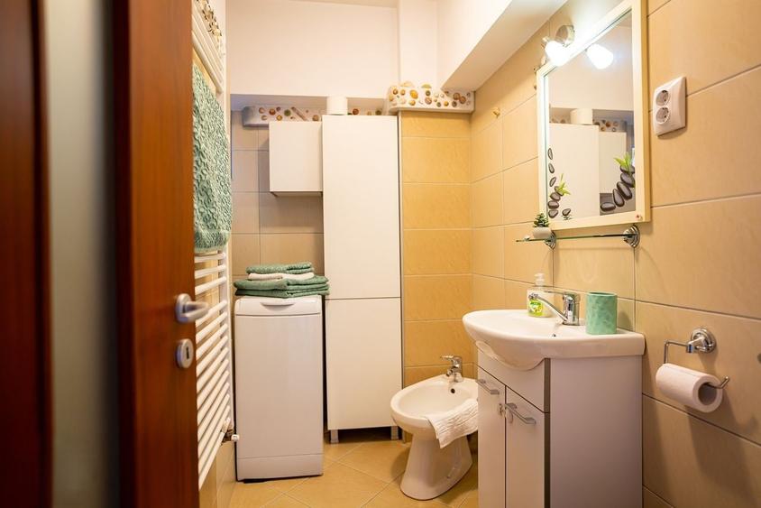 Apartament 3 camere mobilat si utilatt modern zona Racadau - 10