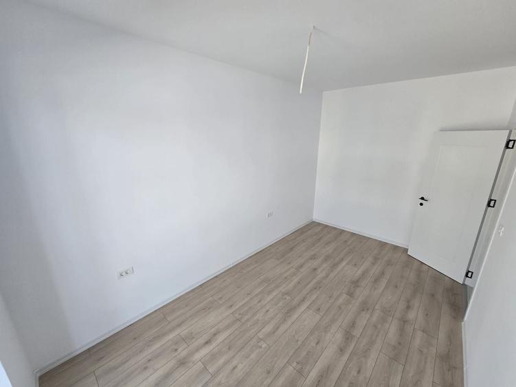 Apartament cu 2 camere decomandat în Giroc