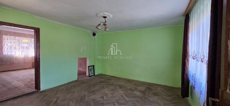 Casă individuală cu 2 camere cu Canalizare în Est