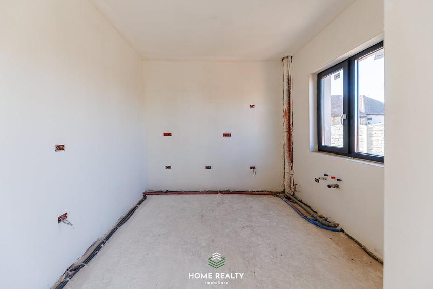 Duplex cu 5 camere cu Canalizare în Becicherecu Mic