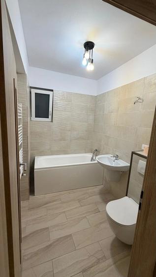 Apartament cu 3 camere decomandat în Dobroești