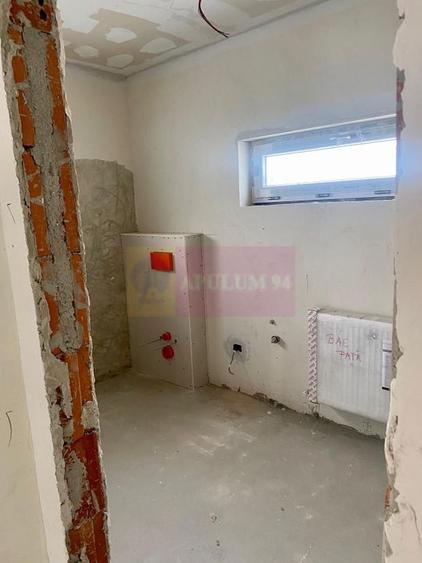 Casă individuală cu 4 camere cu Canalizare în Dimieni
