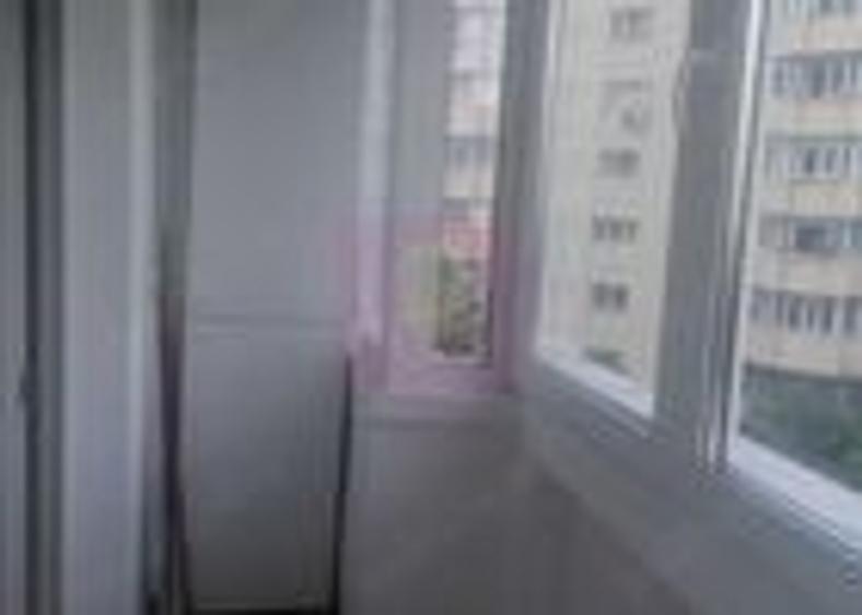 Apartament cu 2 camere semidecomandat în Lacul Tei