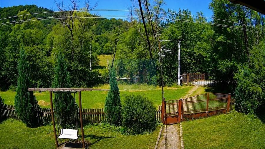 Casă cu 4 camere cu Teren 9272 Mp în Vama