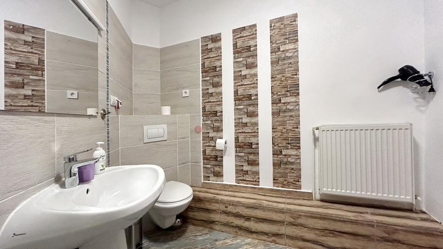 Apartament cu 4 camere decomandat, mobilat în Centrul Istoric