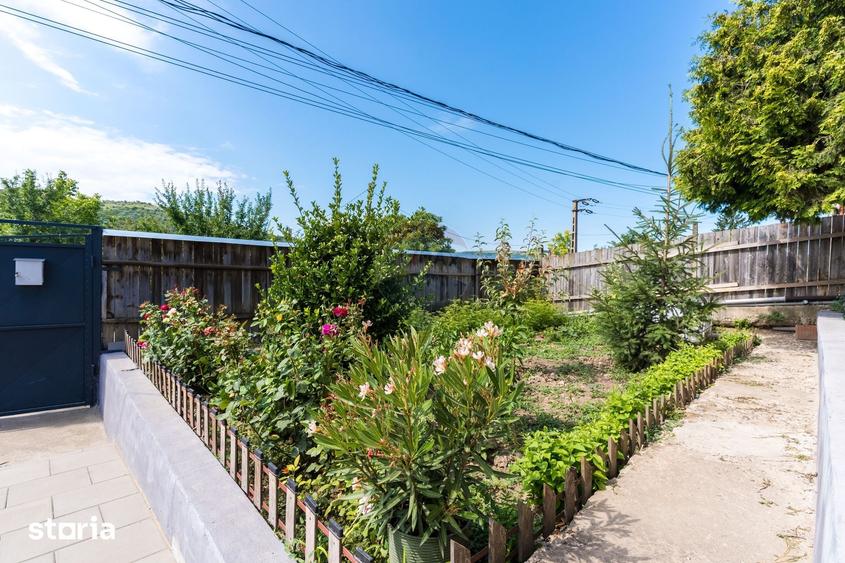 Casă cu 2 camere cu Teren 2093 Mp în Costuleni