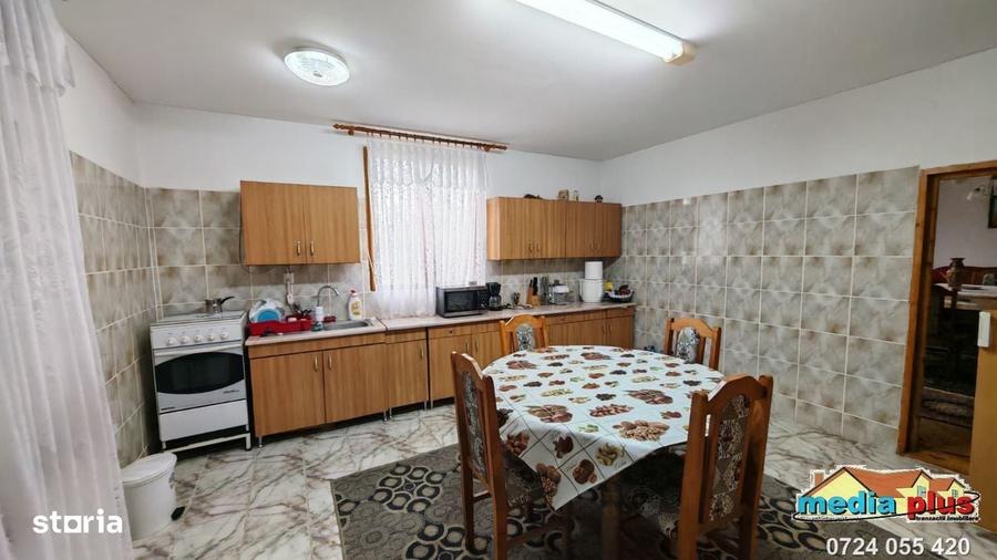 Casă cu 4 camere în Foltești