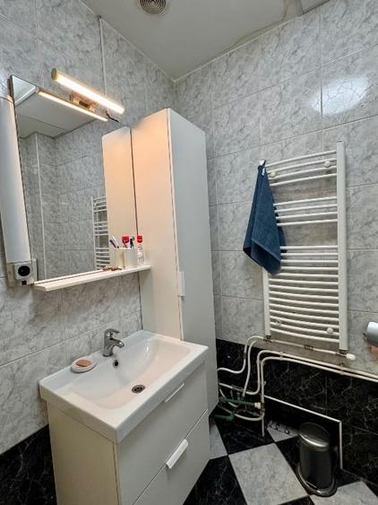 Apartament cu 2 camere semidecomandat, mobilat în Universitate