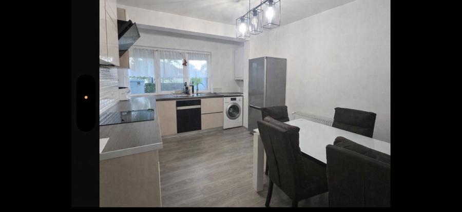 Casă cu 4 camere în Central