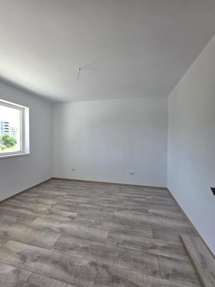 Apartament 2 camere de vanzare Platinum Residence sector 4 - 16