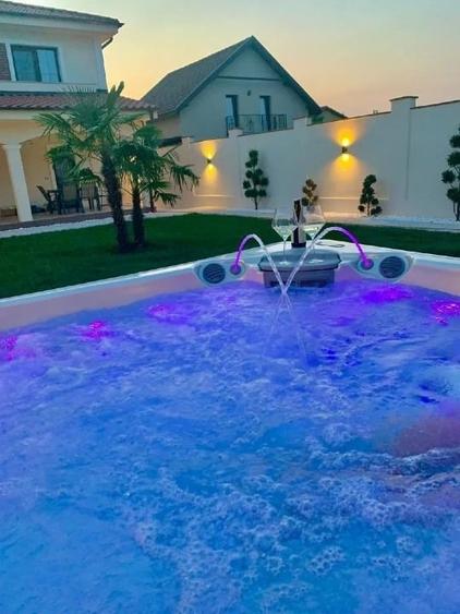 Duplex cu 5 camere cu Canalizare în Dumbrăvița