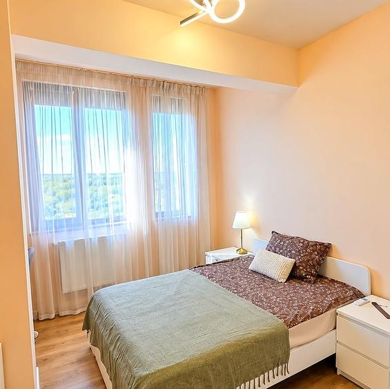 Apartament cu 3 camere decomandat, mobilat în Sisești
