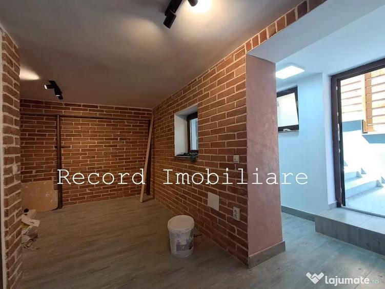 Casă cu 6 camere cu Teren 150 Mp în Gruia