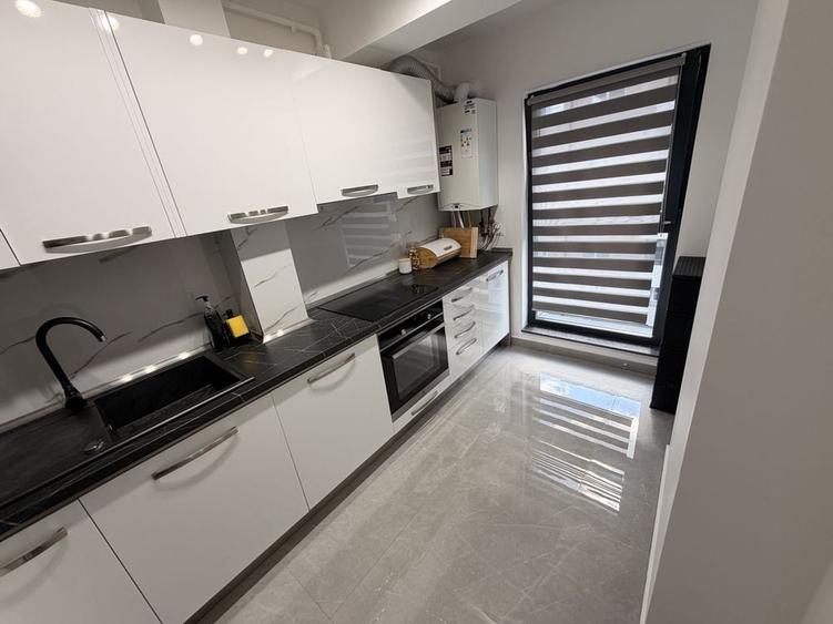 Apartament cu 2 camere decomandat în Florești