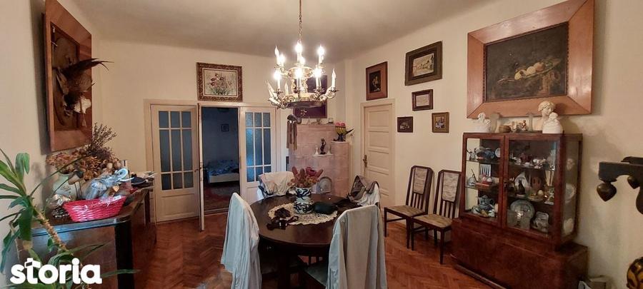 Casă cu 4 camere cu Teren 372 Mp în Exterior Vest