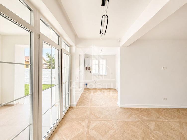 Duplex cu 4 camere cu Canalizare în Săcălaz
