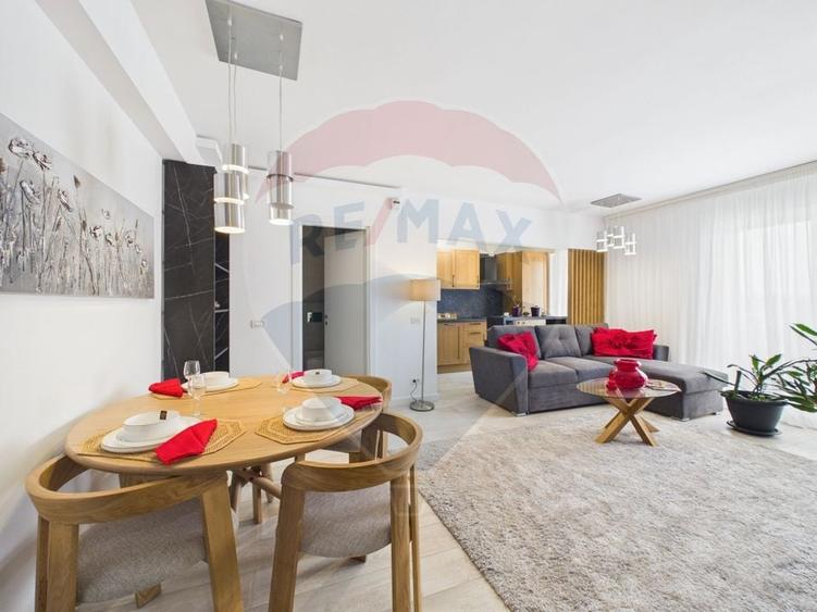 Apartament cu 3 camere decomandat, mobilat în Mogoșoaia