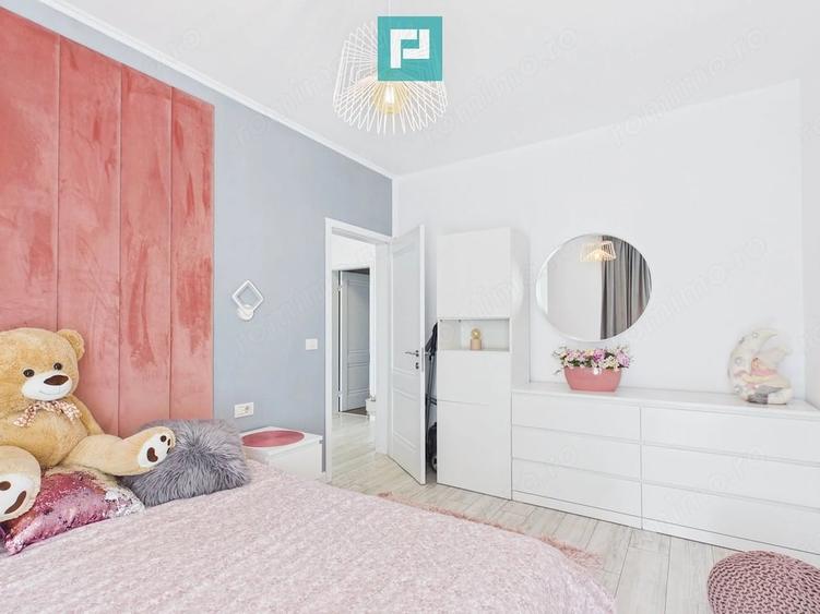 Apartament cu 3 camere semidecomandat în Confecții