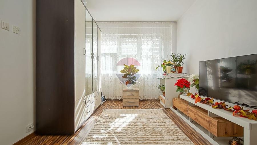 Apartament cu 2 camere semidecomandat, mobilat în Astra