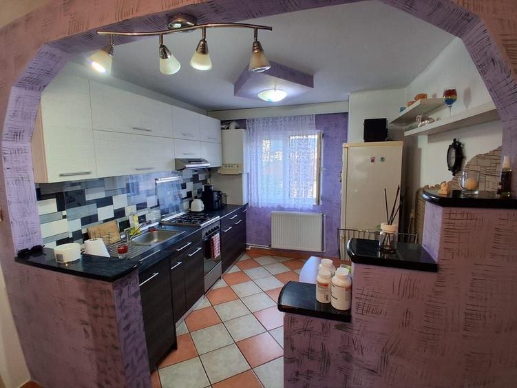 Apartament cu 2 camere semidecomandat în Petru Rareș
