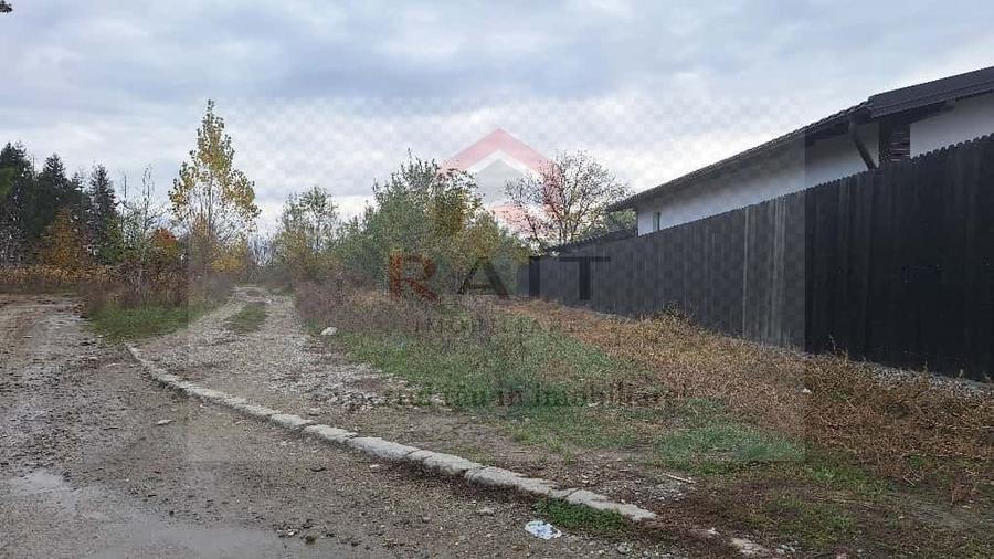 Teren Construcții intravilan de 760 mp, în Sud