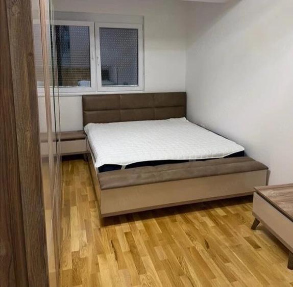 Garsonieră decomandată în Gorjului