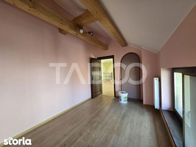 Casă cu 4 camere cu Teren 200 Mp în Tineretului