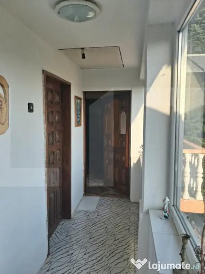 Casă cu 5 camere cu Teren 1300 Mp în Cherleștii din Deal