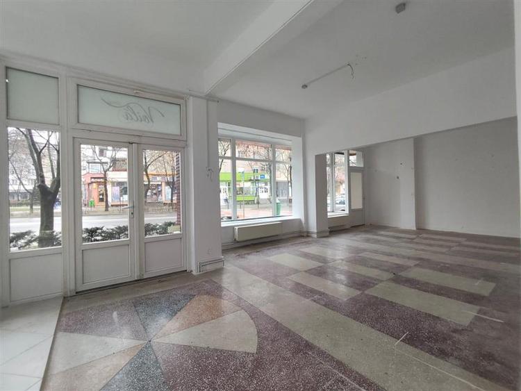 Spațiu comercial, de 120 mp, în Central