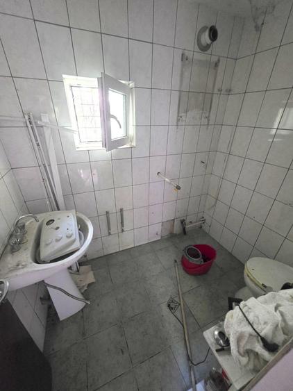 Casă individuală cu 2 camere cu Canalizare în Militari
