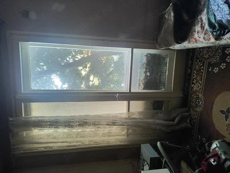 Apartament cu 3 camere semidecomandat în Balta Albă
