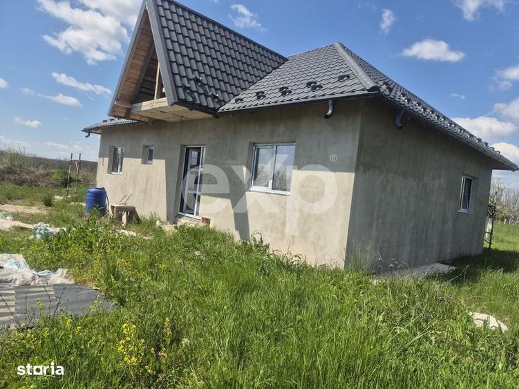 Casă cu 3 camere în Albota