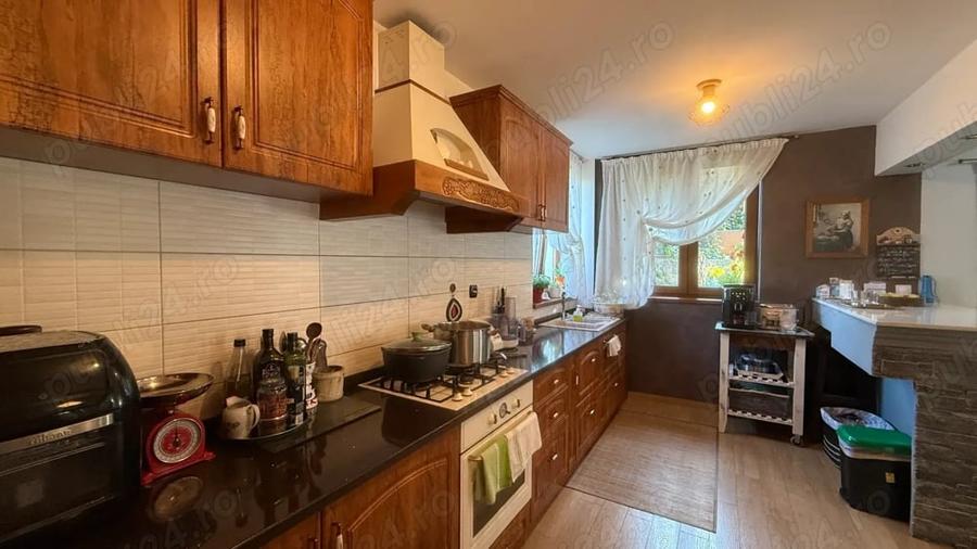 De vanzare proprietate in cartierul Borhanci - 3