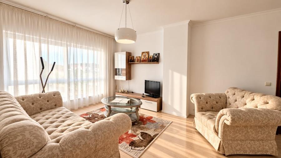 Apartament cu 2 camere semidecomandat în Băneasa