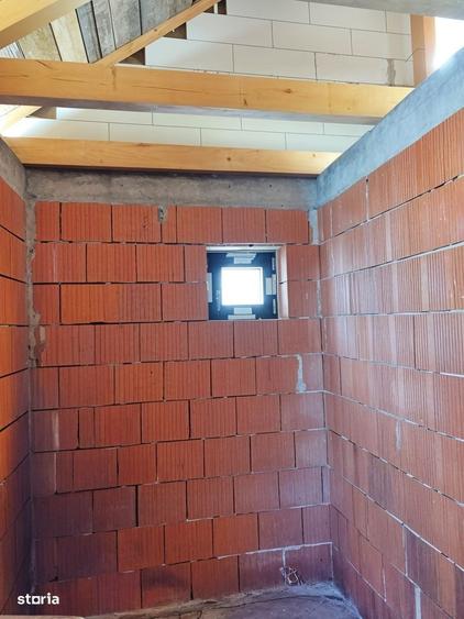Casă cu 3 camere în Rontău