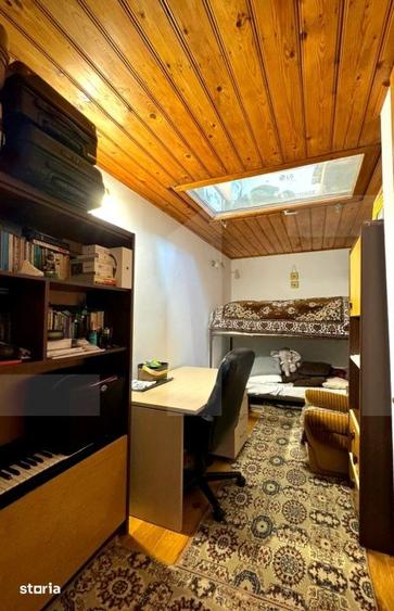 Apartament cu 6 camere decomandat în Central
