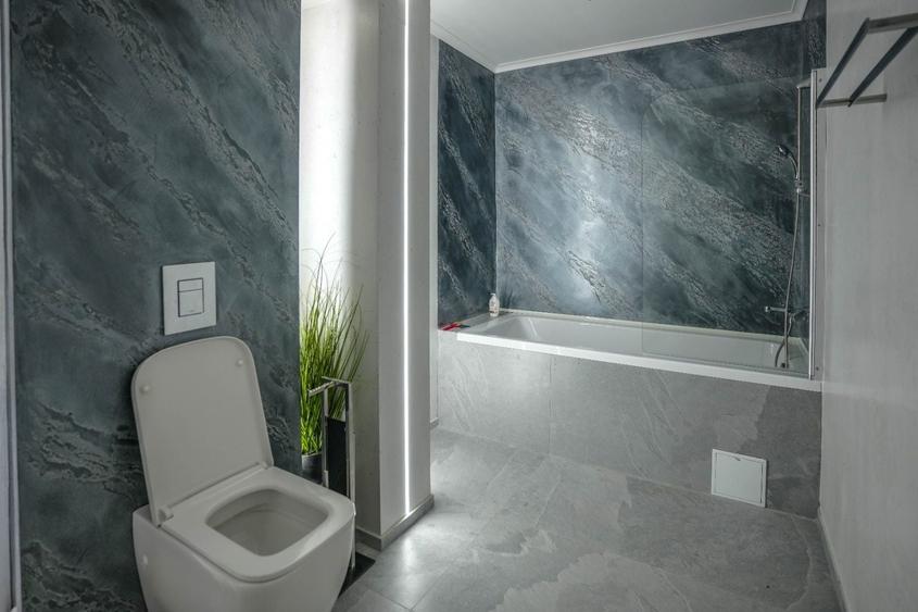 Apartament cu 3 camere decomandat în Exterior Vest
