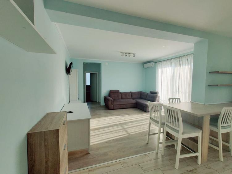 Apartament cu 3 camere semidecomandat, mobilat în Giroc