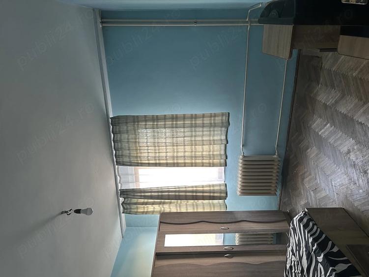 Apartament cu 3 camere semidecomandat în Craiovei