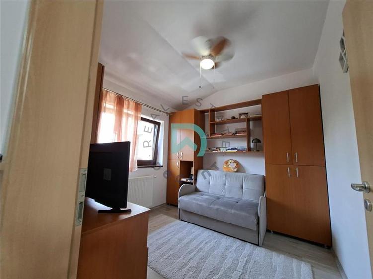 Apartament cu 2 camere decomandat în Sânpetru