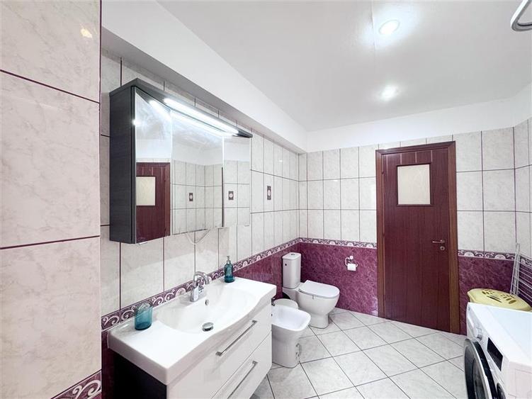 Apartament cu 3 camere semidecomandat, mobilat în Herăstrău
