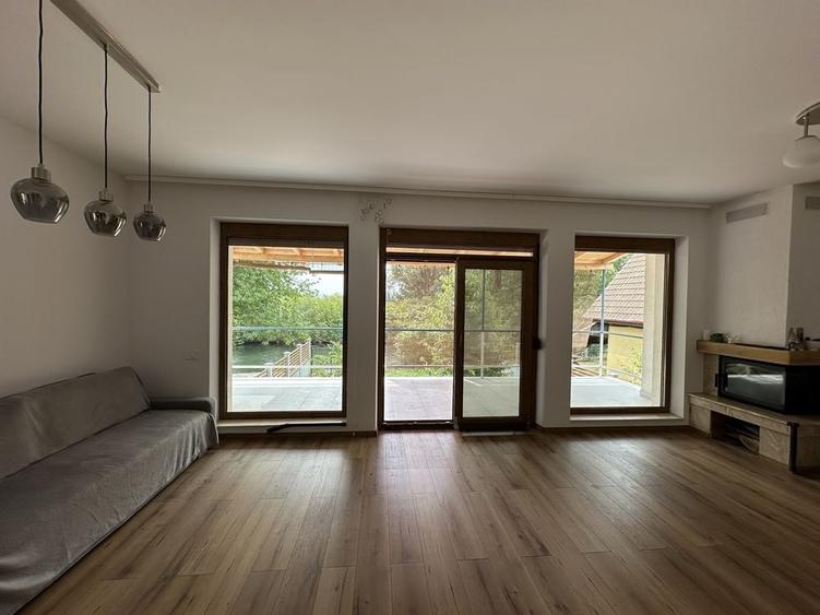 Casă cu 4 camere în Oșorhei